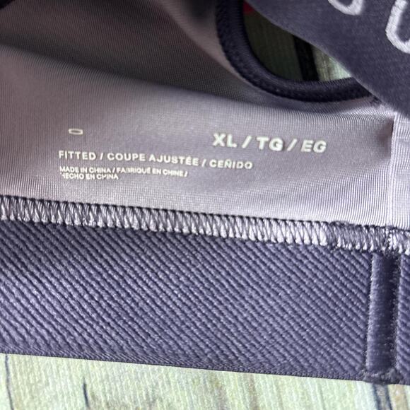 Under Armor Purple Sports Bra Size XL Camo Print - Picture 4 of 6